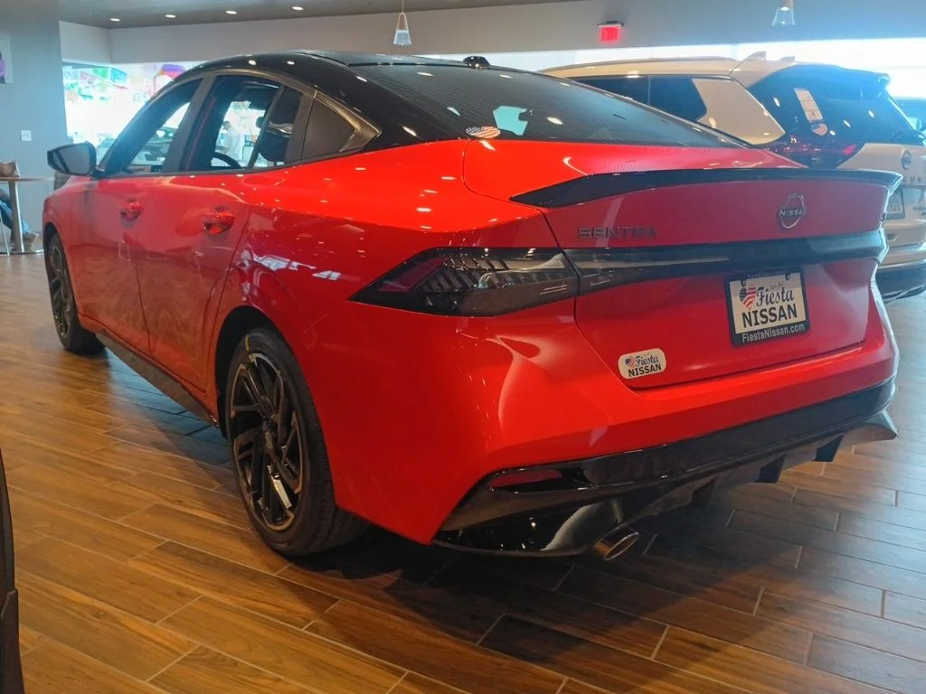 New 2026 Energetic Ember / Super Black Two-tone Nissan SR image 4