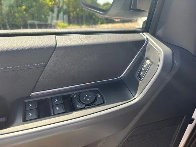 New 2026 Oxford White Ford XLT image 17