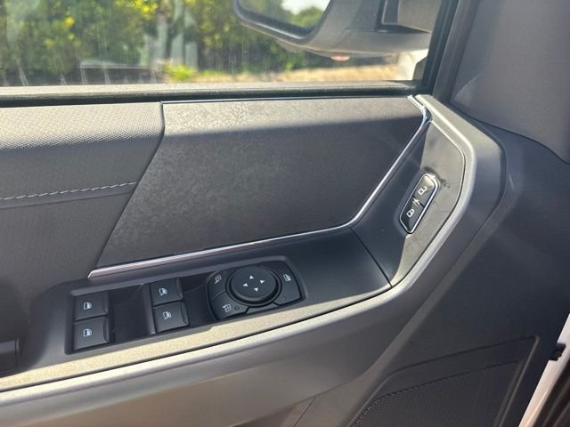 New 2026 Oxford White Ford XLT image 17