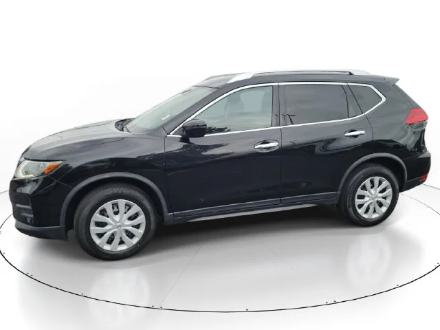 Used 2017 Nissan Rogue S with VIN JN8AT2MV8HW021348 for sale in South Holland, IL