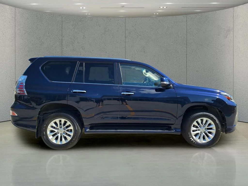 Used 2021 Blue Lexus 460 image 6