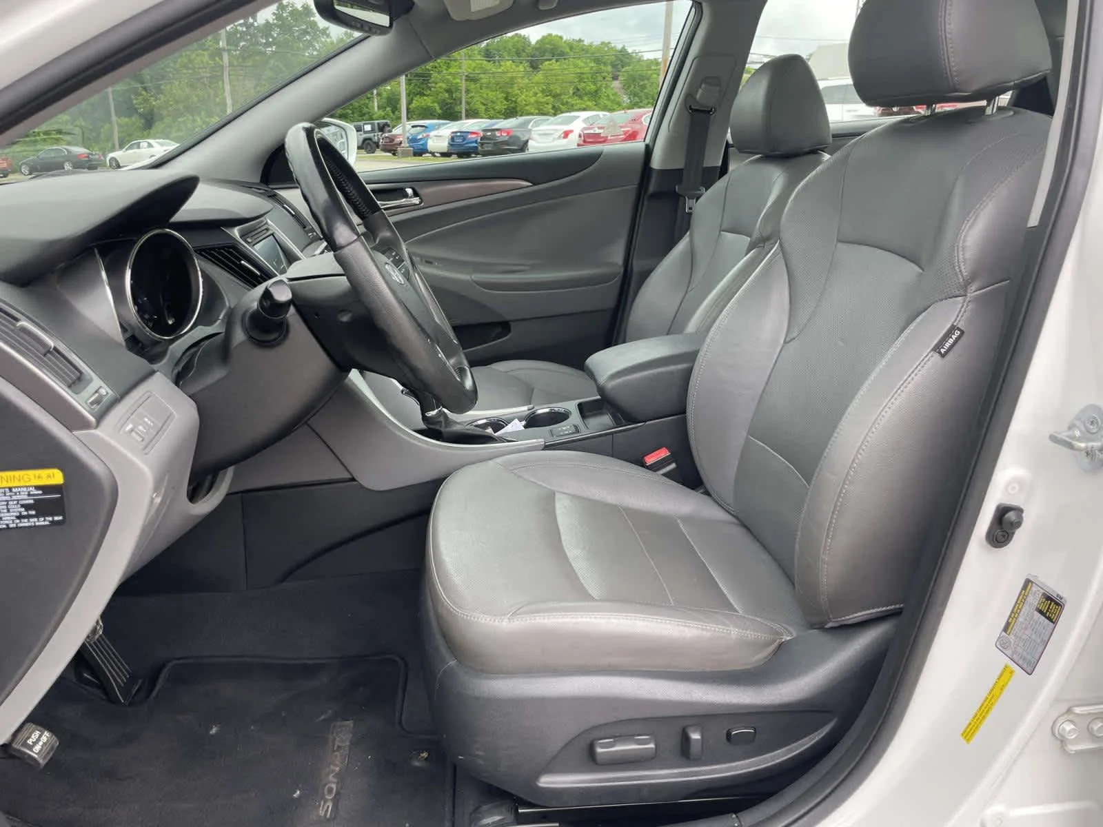 Used 2011 Porcelain White Pearl Hyundai Hybrid image 17