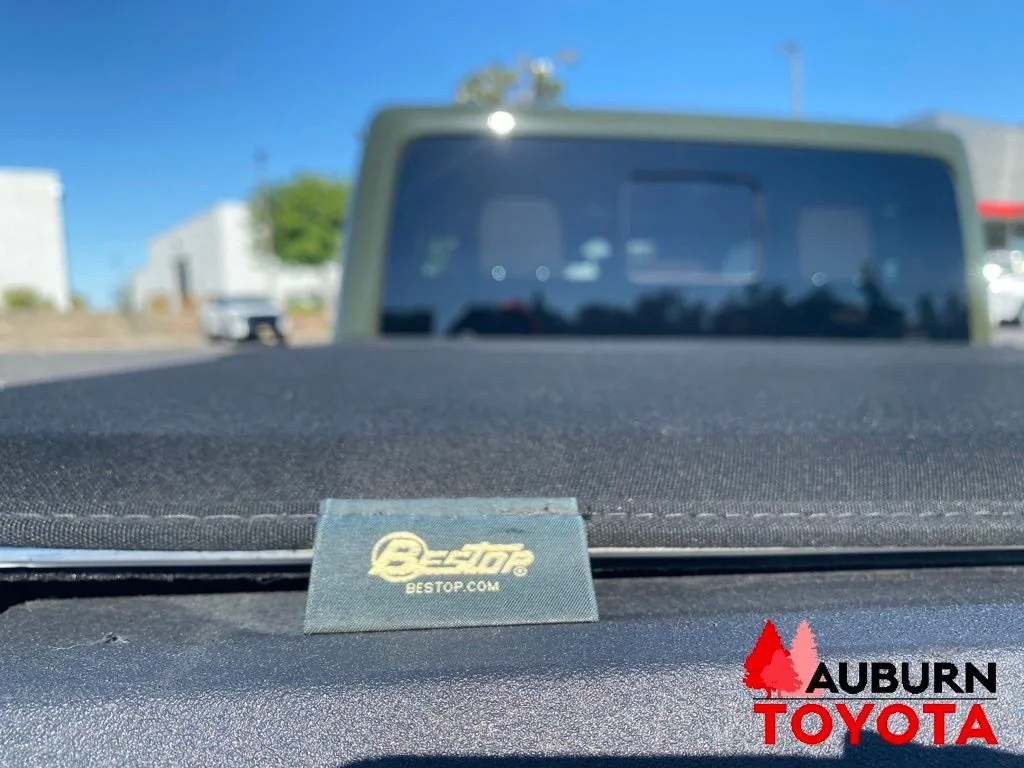 Used 2021 Green Jeep Rubicon image 12