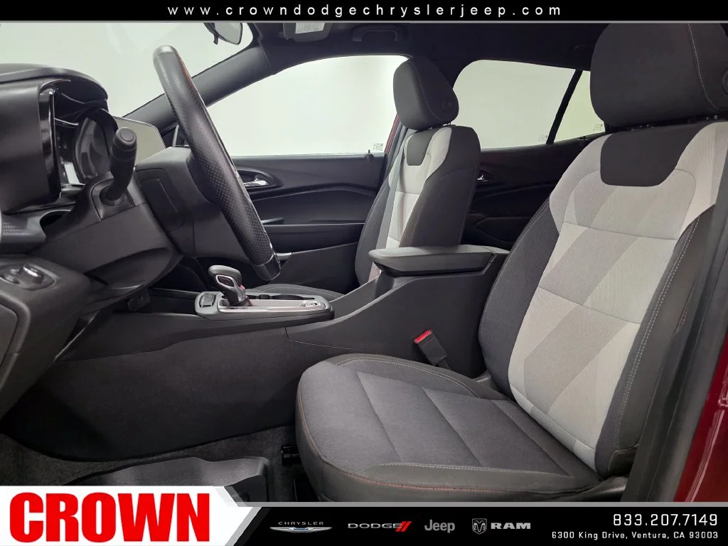 Used 2025 Red Chevrolet 1RS image 19