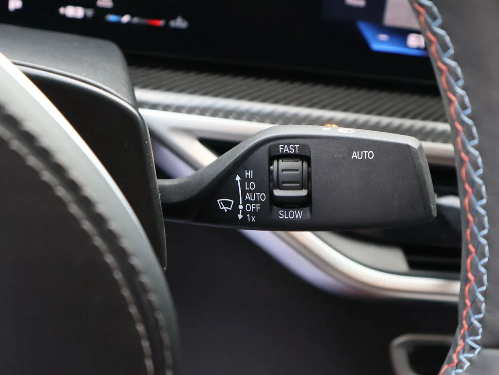 Used 2026 Gray BMW M60i image 35