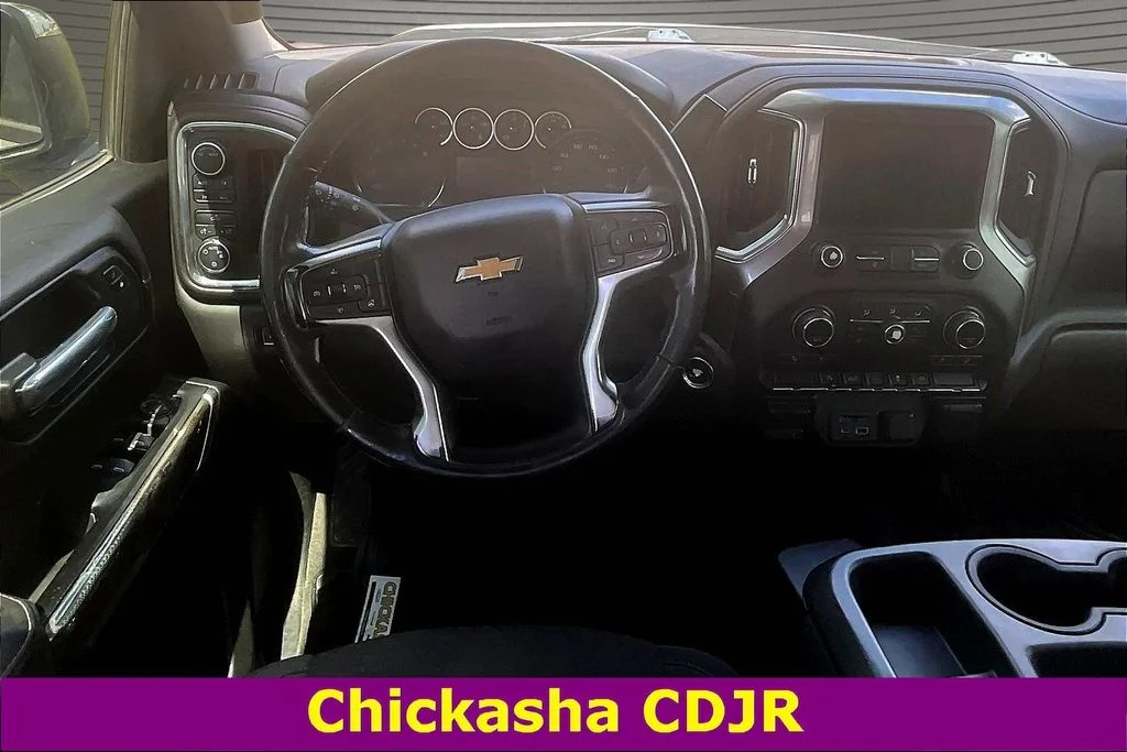 Used 2020 Gray Chevrolet LT image 8