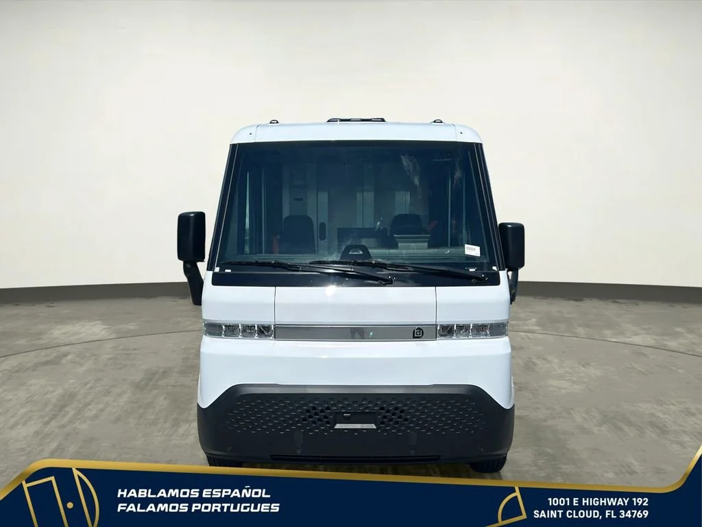 Used 2024 Oyster White BrightDrop EJY image 10