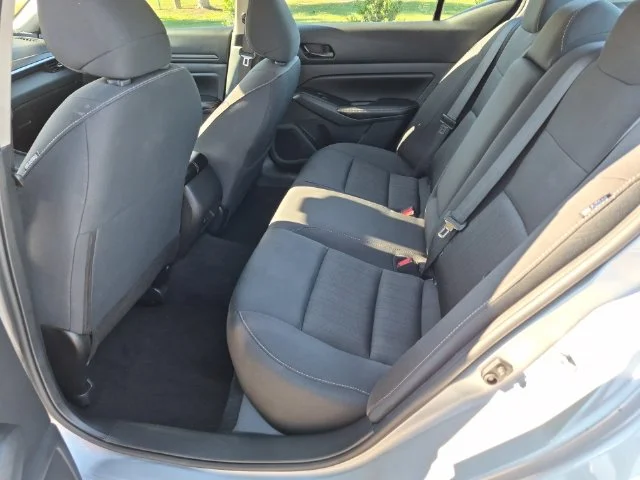 Used 2025 Silver Nissan 2.5 SV image 29
