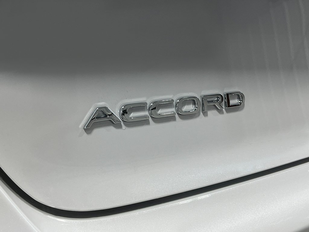 New 2026 Platinum White Pearl Honda LX image 9