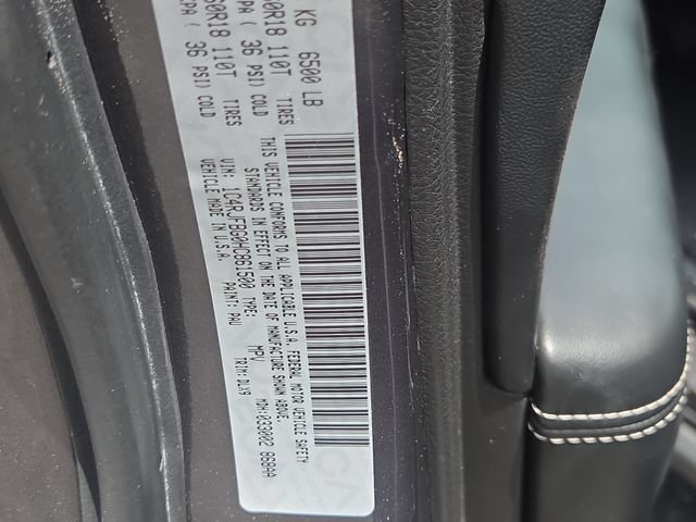 Used 2017 Gray Jeep Limited image 7