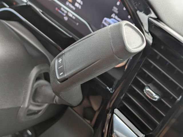 Used 2024 Downpour Metallic GMC Elevation image 28