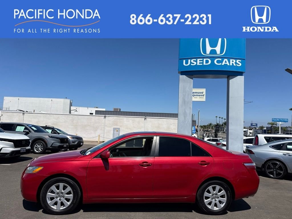 Used 2007 Red Toyota XLE image 1