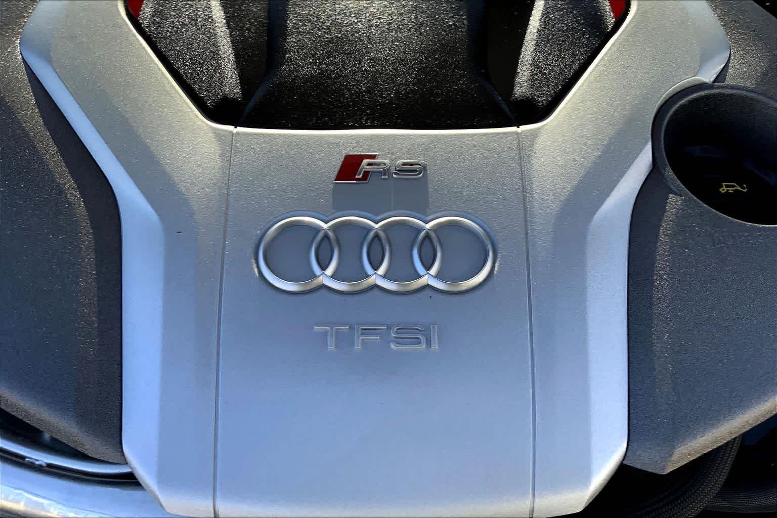 Used 2024 Navarra Blue Metallic Audi  image 32