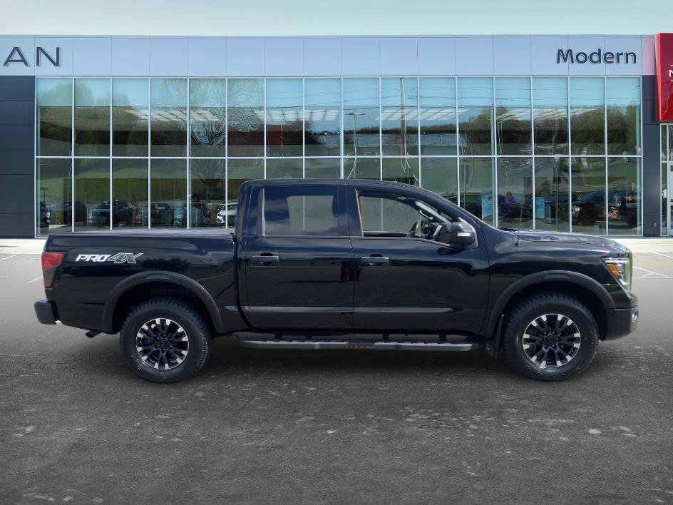 Used 2021 Super Black Nissan PRO-4X image 4