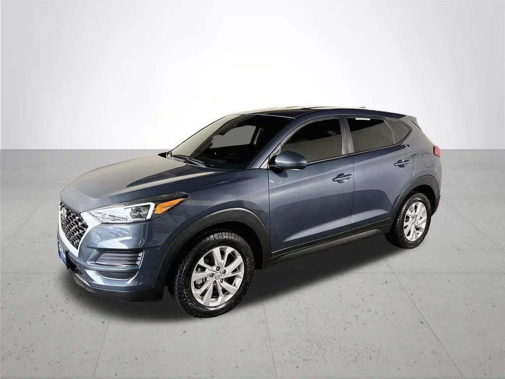 Used 2019 Blue Hyundai SE image 2