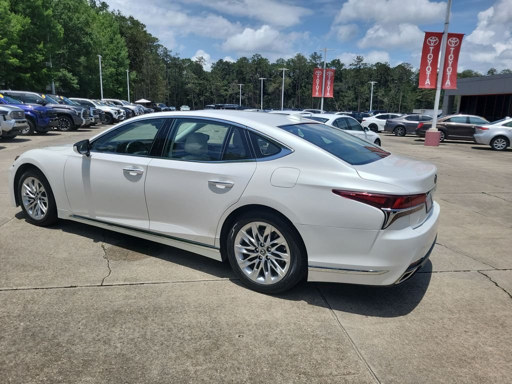 Used 2018 White Lexus 500 Base image 3