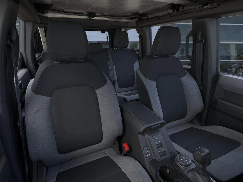 2025 Ford Bronco 4-Door Base - Photo 10
