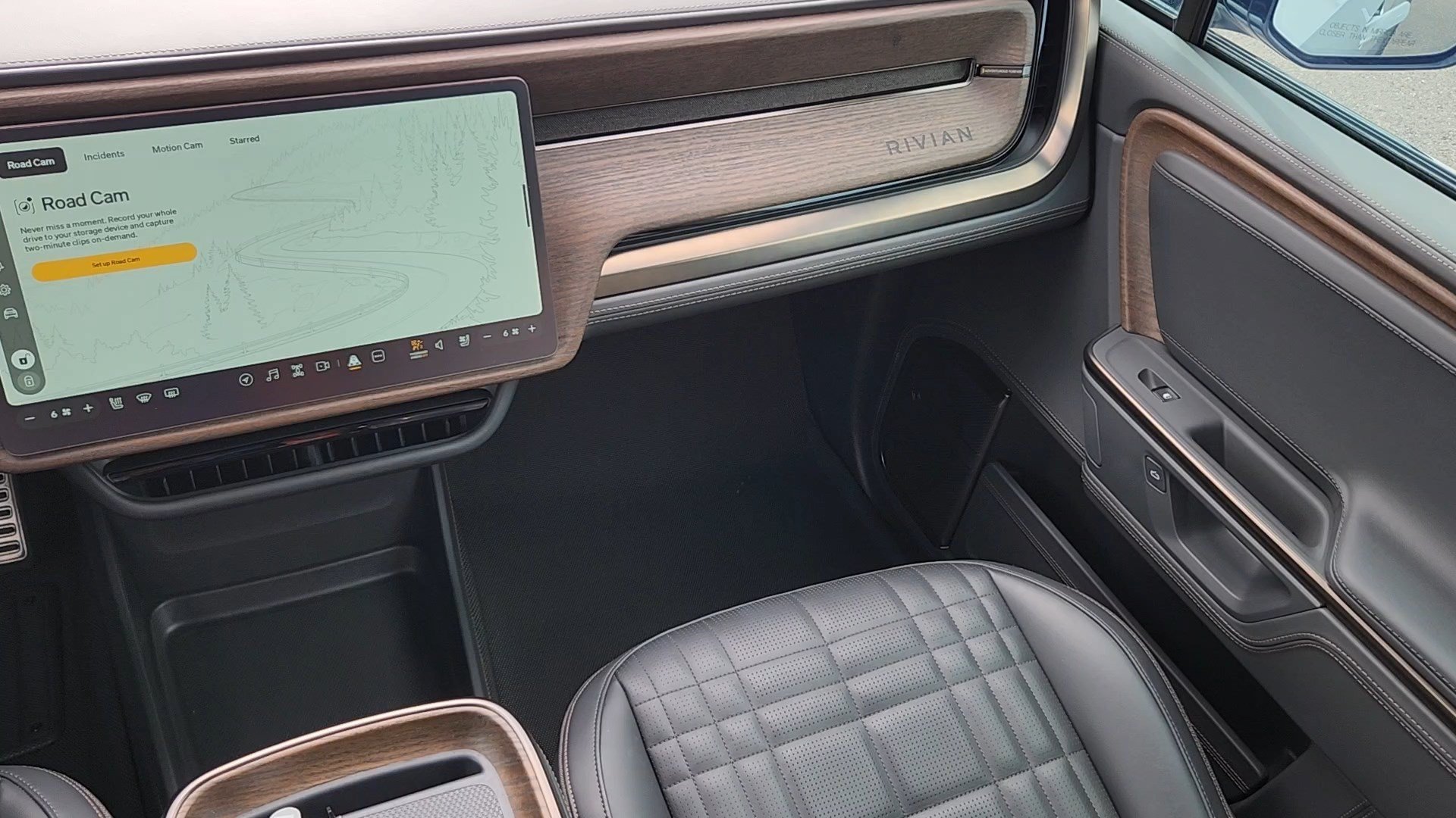 Used 2025 LA Silver Rivian Premium image 6