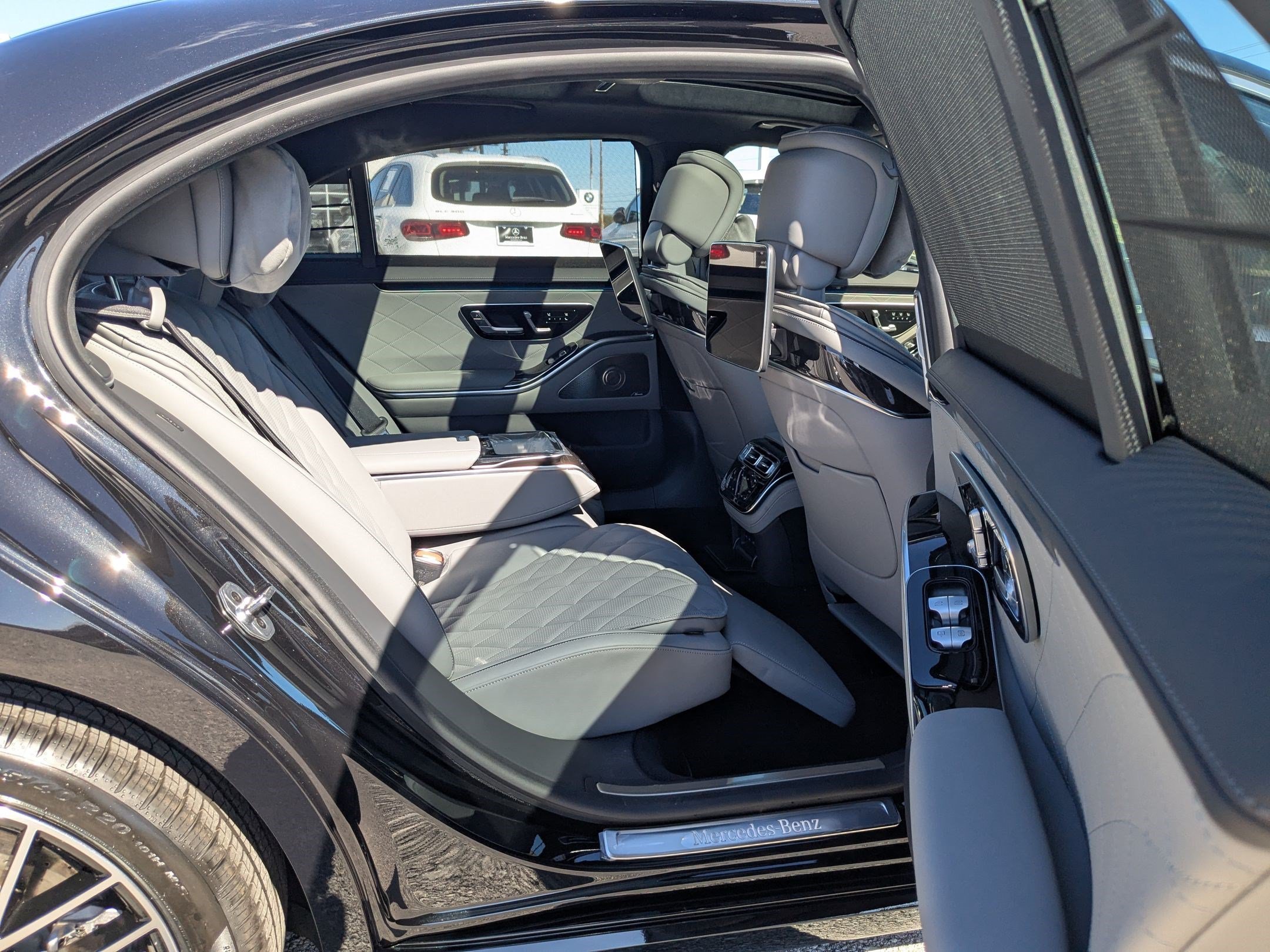 New 2026 Obsidian Black Metallic Mercedes-Benz S 580 image 70