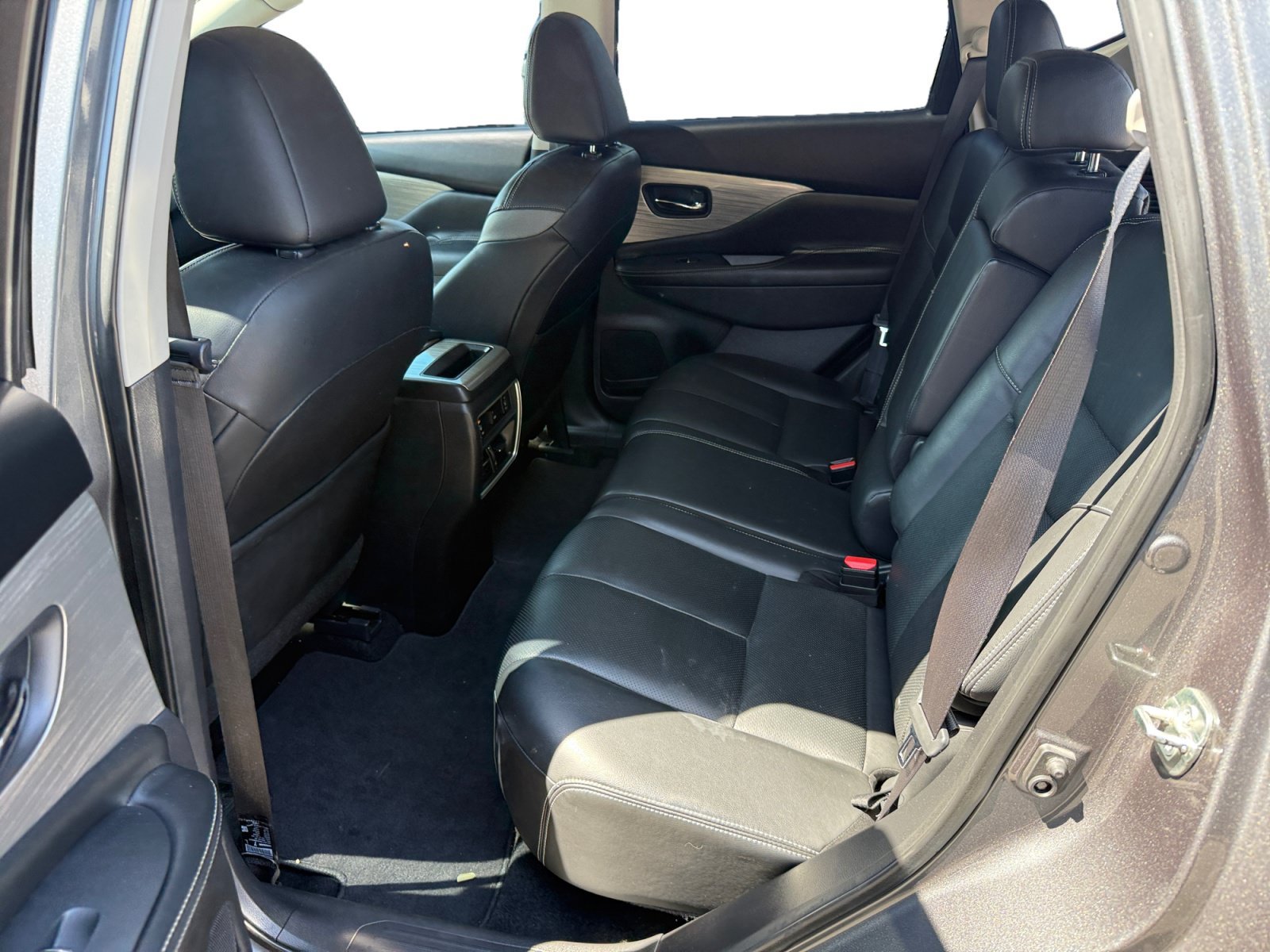Used 2018 Gun Metallic Nissan SL image 16