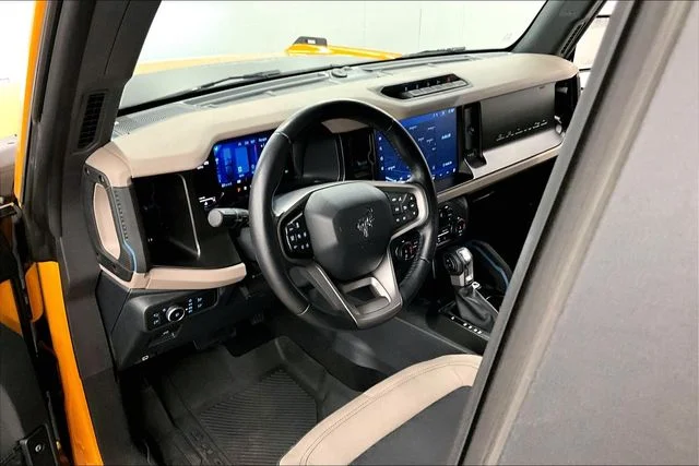 Used 2022 Cyber Orange Metallic Tricoat Ford Wildtrak image 15