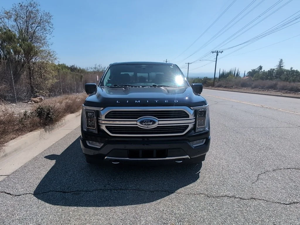 Used 2022 Blue Metallic Ford Limited image 5