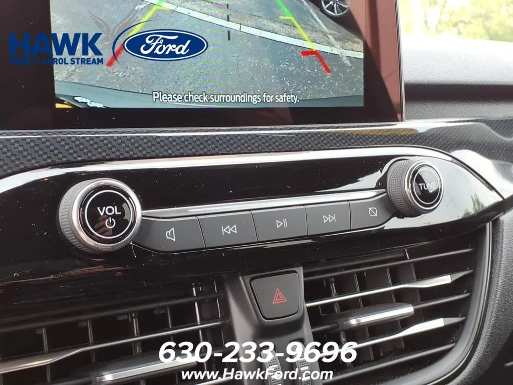 Used 2025 Silver Metallic Ford ST-Line Select image 11