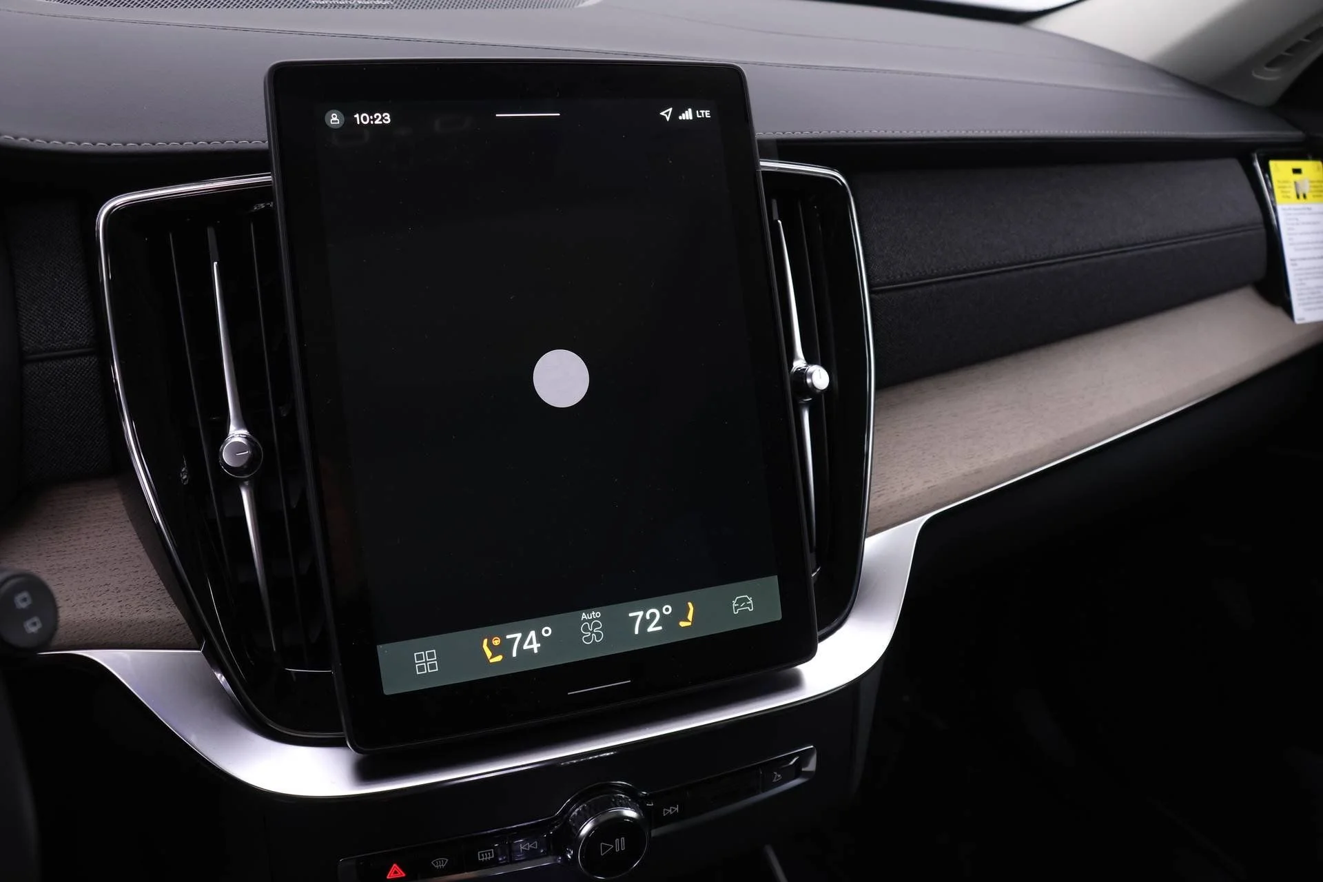 New 2026 Onyx Black Volvo Plus image 10