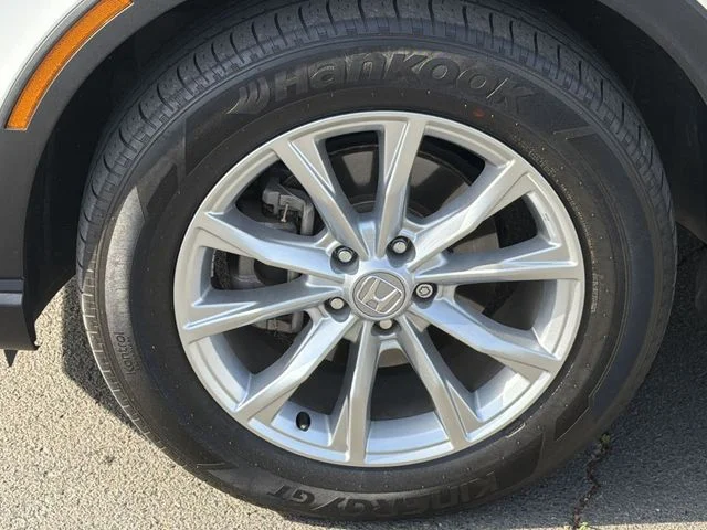 Used 2025 White Honda EX-L image 16