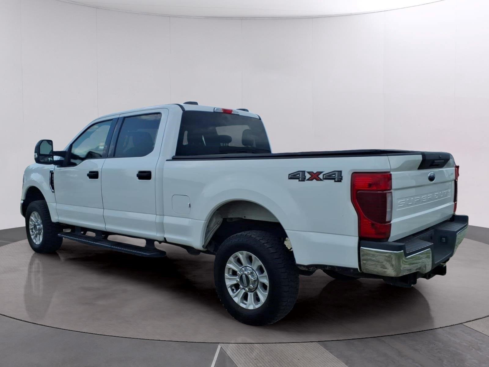 Used 2021 Oxford White Ford XLT image 5