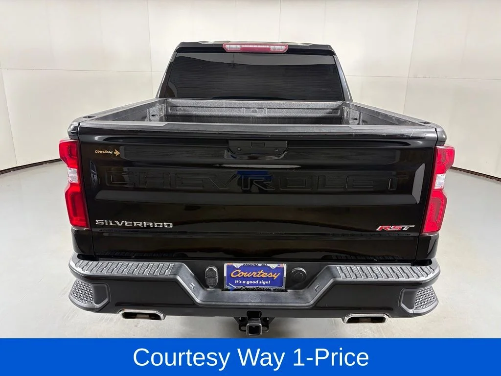 Used 2021 Black Chevrolet RST image 9