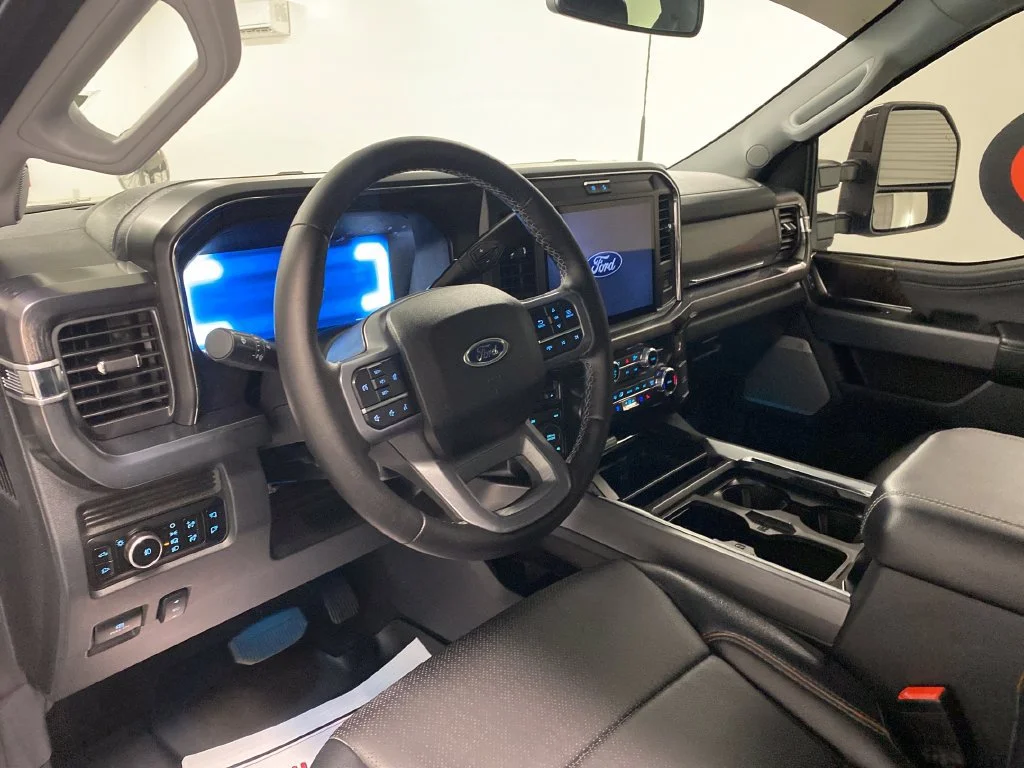Used 2025 Avalanche Ford Lariat image 14