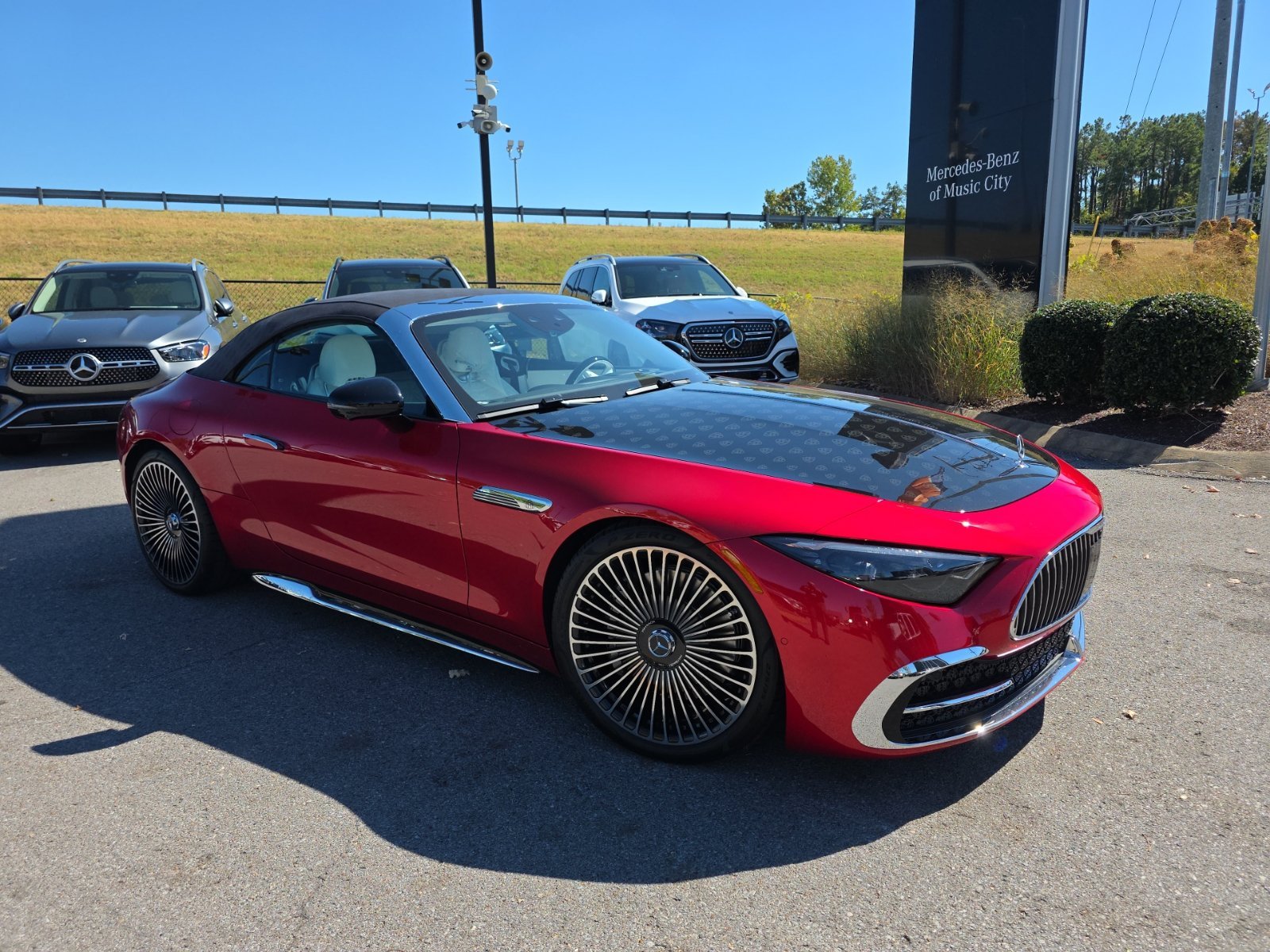 Certified Used 2026 MANUFAKTUR Garnet Red Metallic (Red Ambiance) Mercedes-Benz Maybach SL 680 image 1