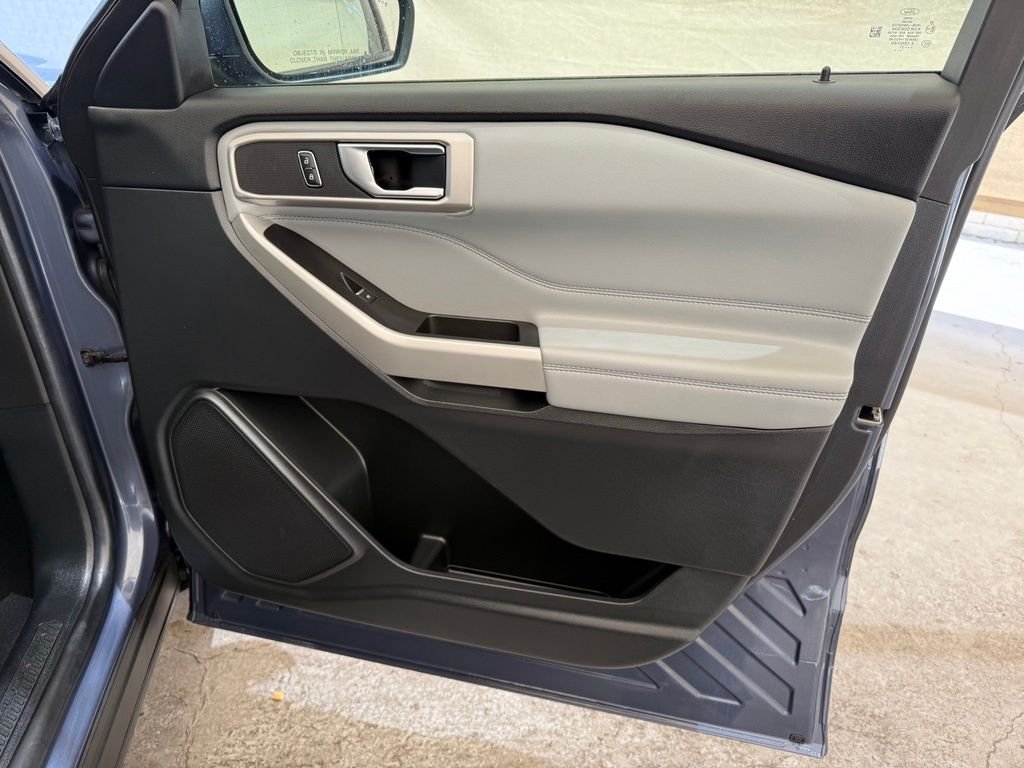 Used 2021 Blue Metallic Ford XLT image 13
