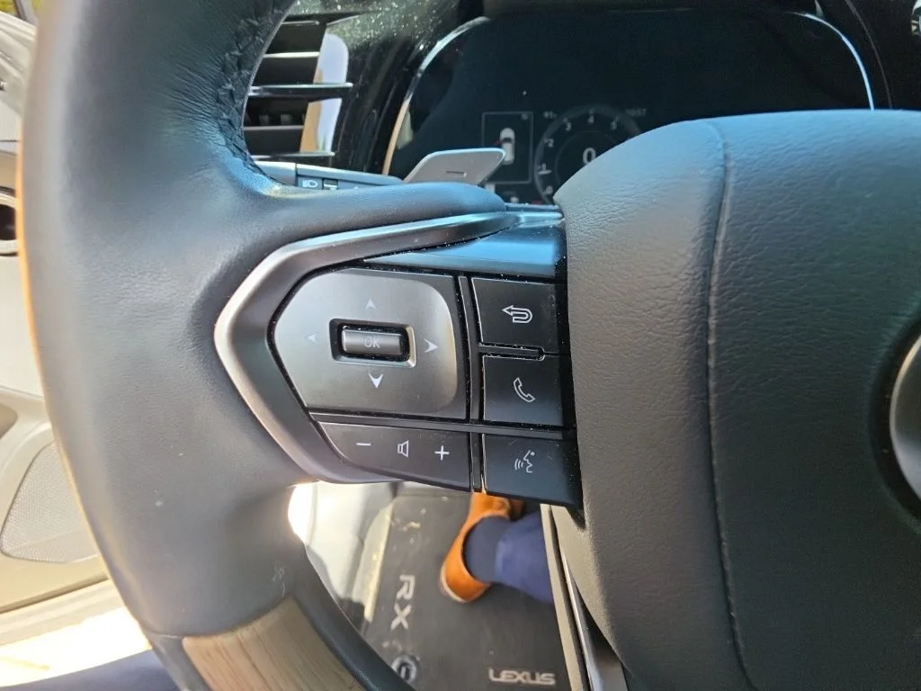 Used 2023 White Lexus 350 Premium image 17