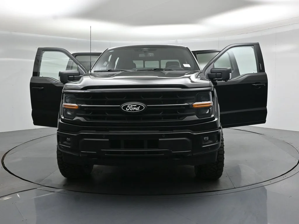 New 2026 Agate Black Metallic Ford XLT image 24
