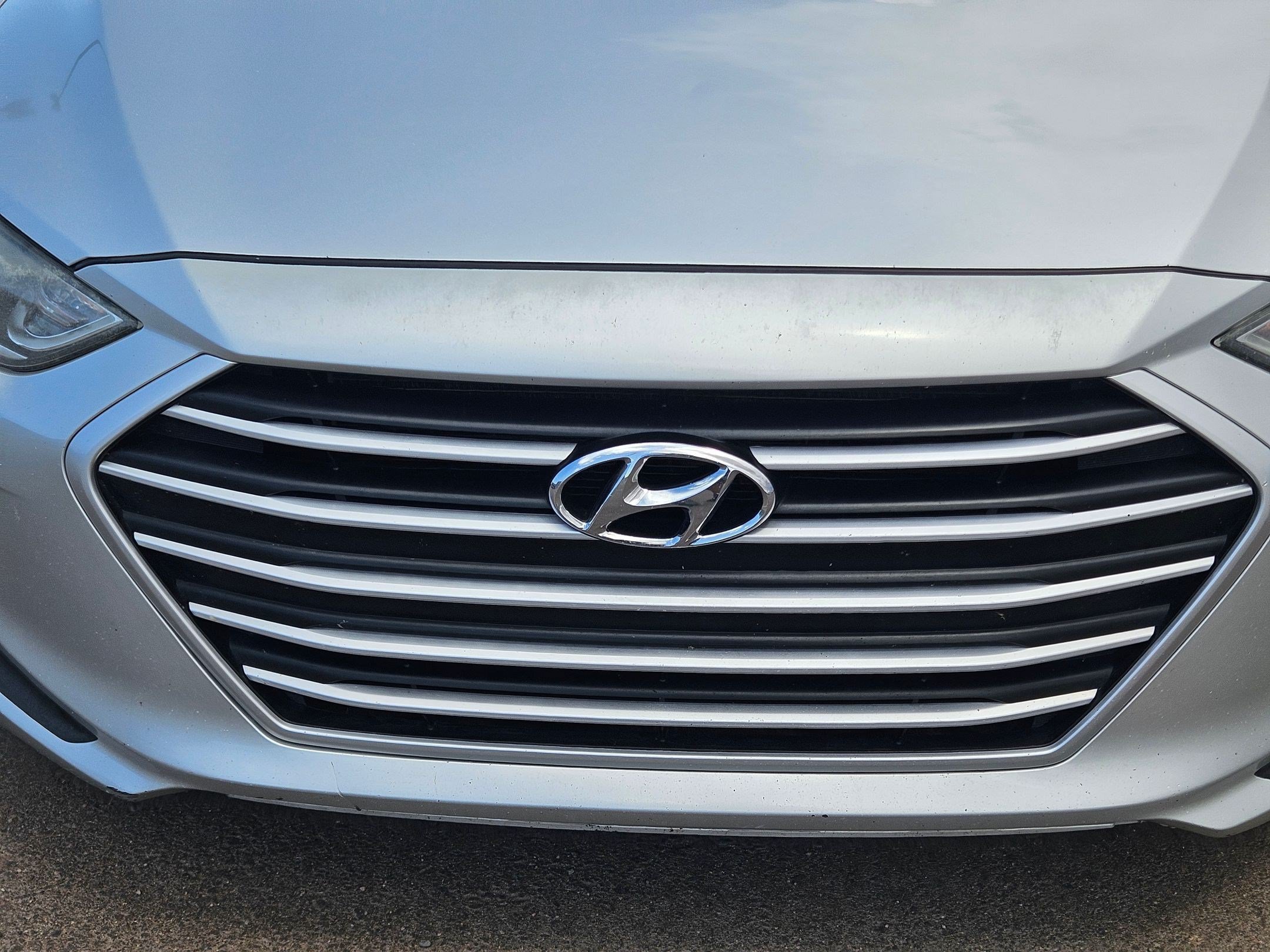 Used 2018 Symphony Silver Hyundai SEL image 9