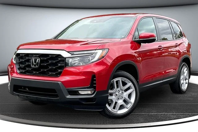 Used 2024 Red Honda EX-L image 1