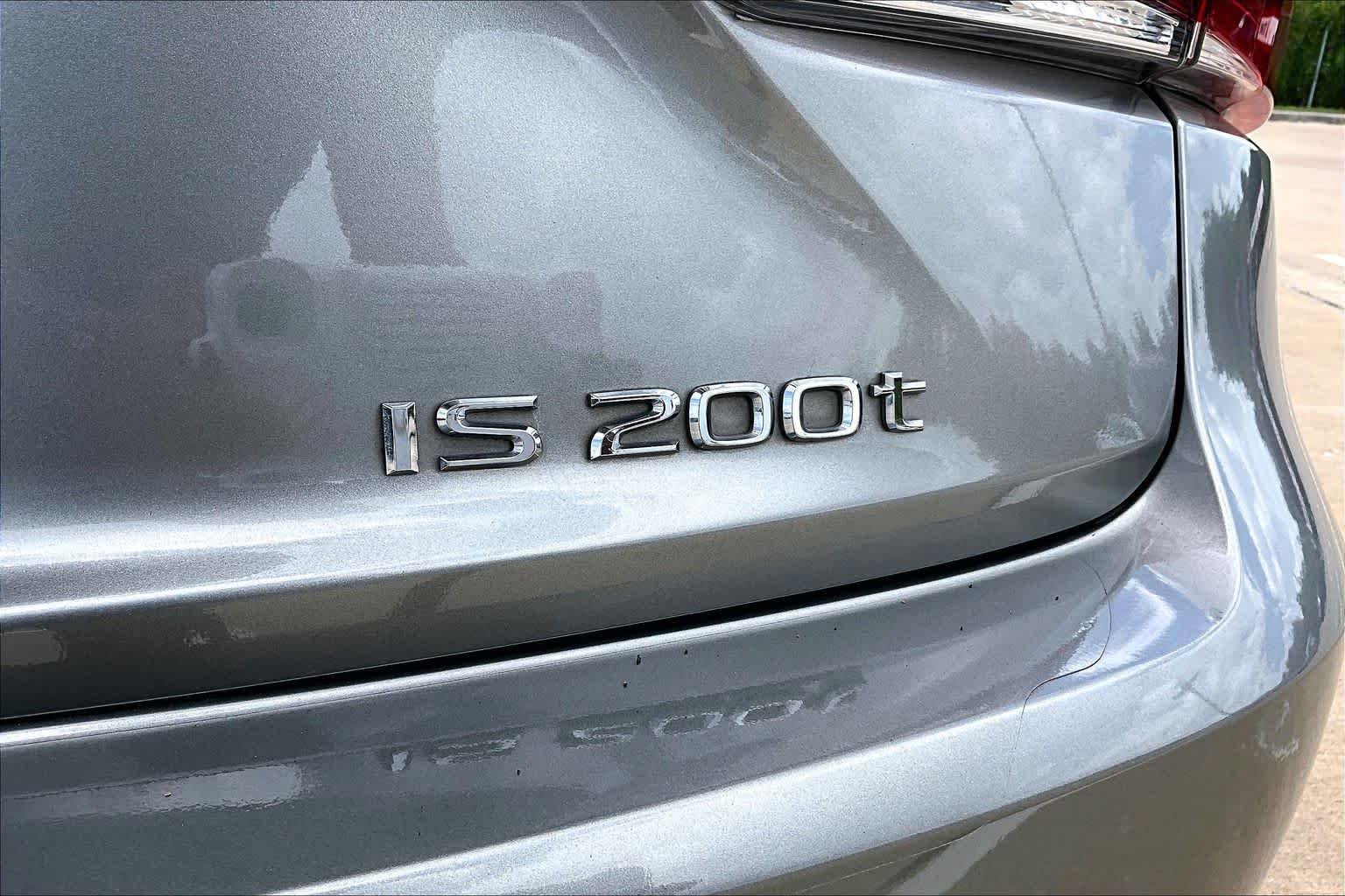 Used 2017 Atomic Silver Lexus  image 10