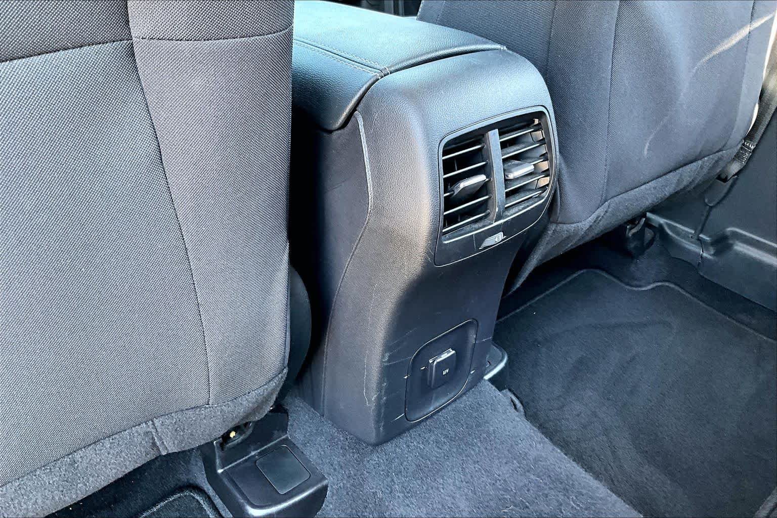 Used 2020 Velocity Blue Metallic Ford SE image 33