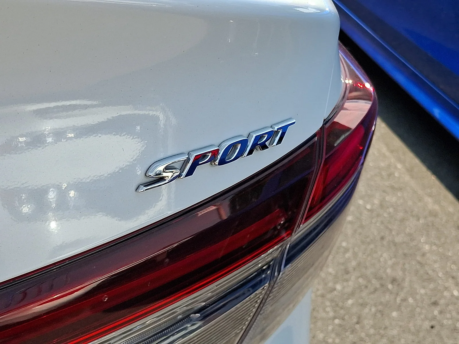 Used 2025 Platinum White Pearl Honda Sport image 29