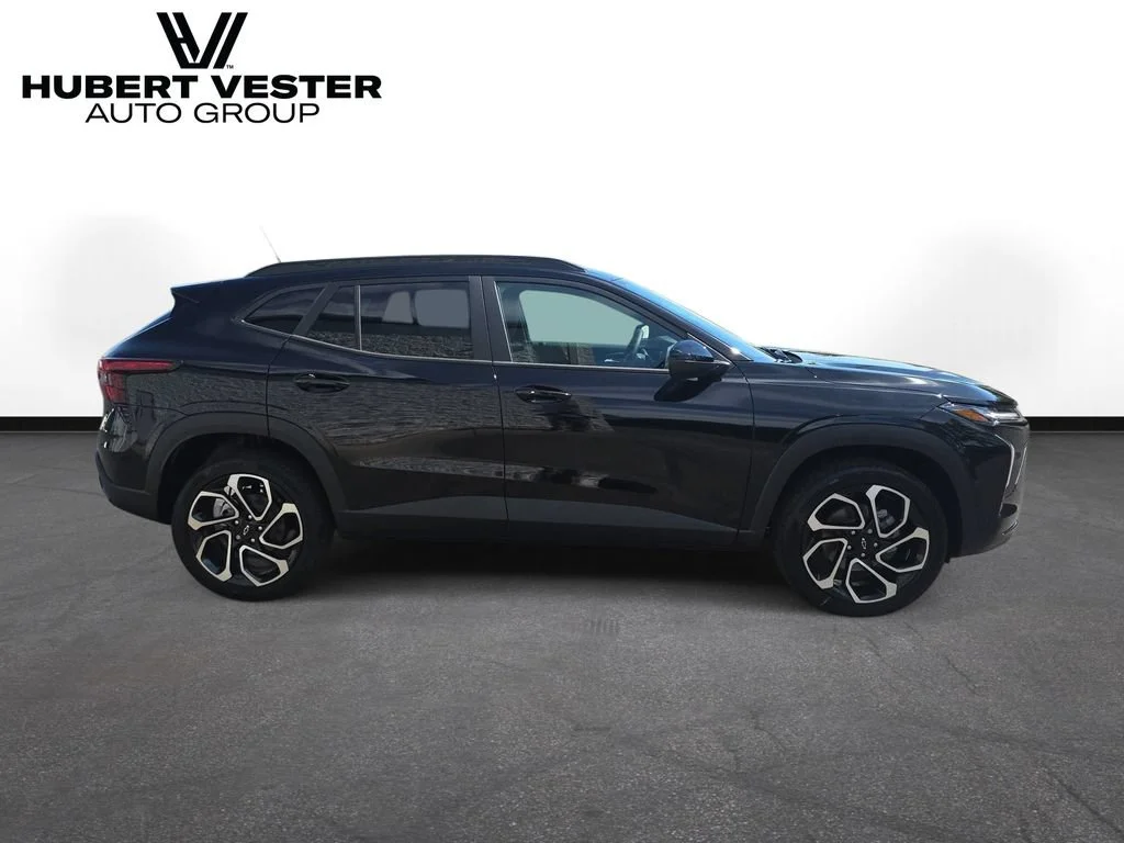 2026 Chevrolet Trax RS - Photo 8