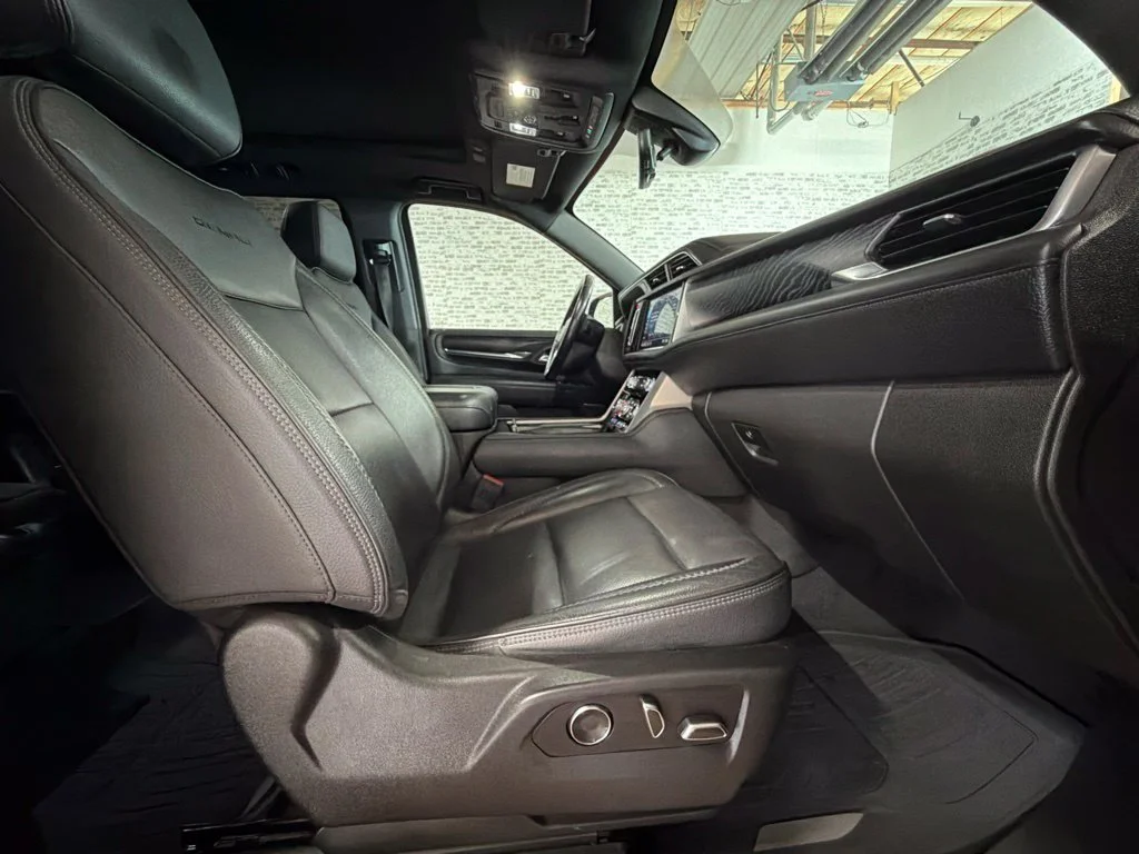 Used 2021 Black GMC Denali image 12
