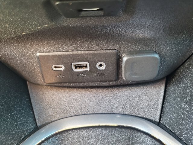 Used 2025 White Chevrolet LT image 25