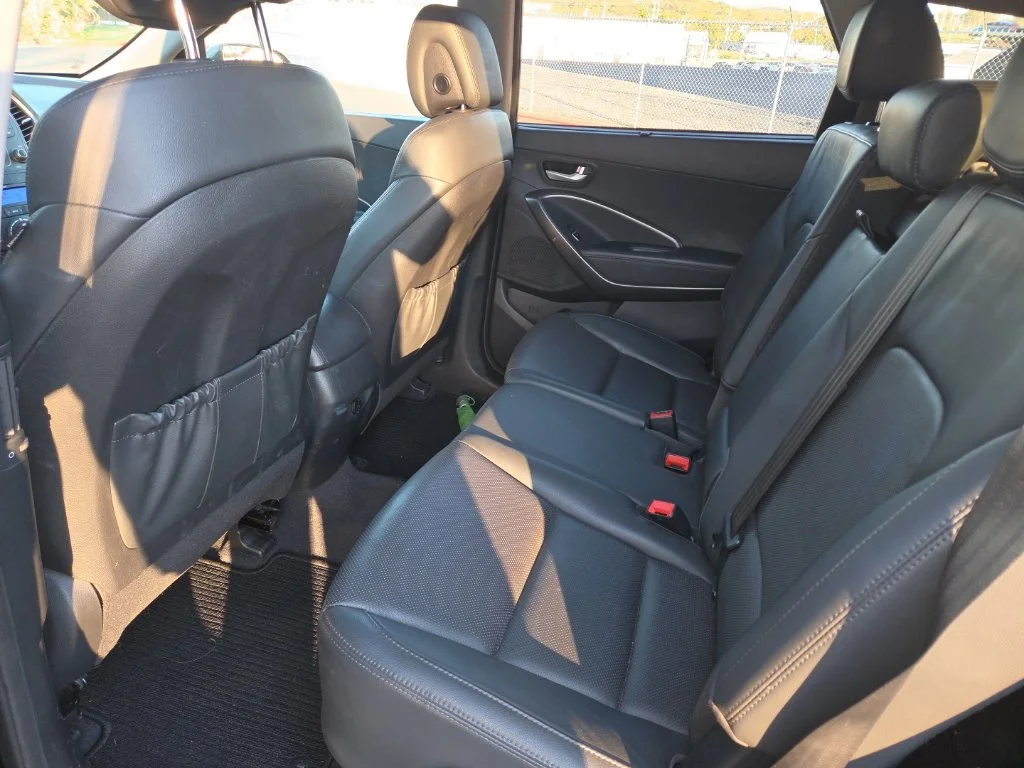 Used 2016 Black Hyundai SE image 23