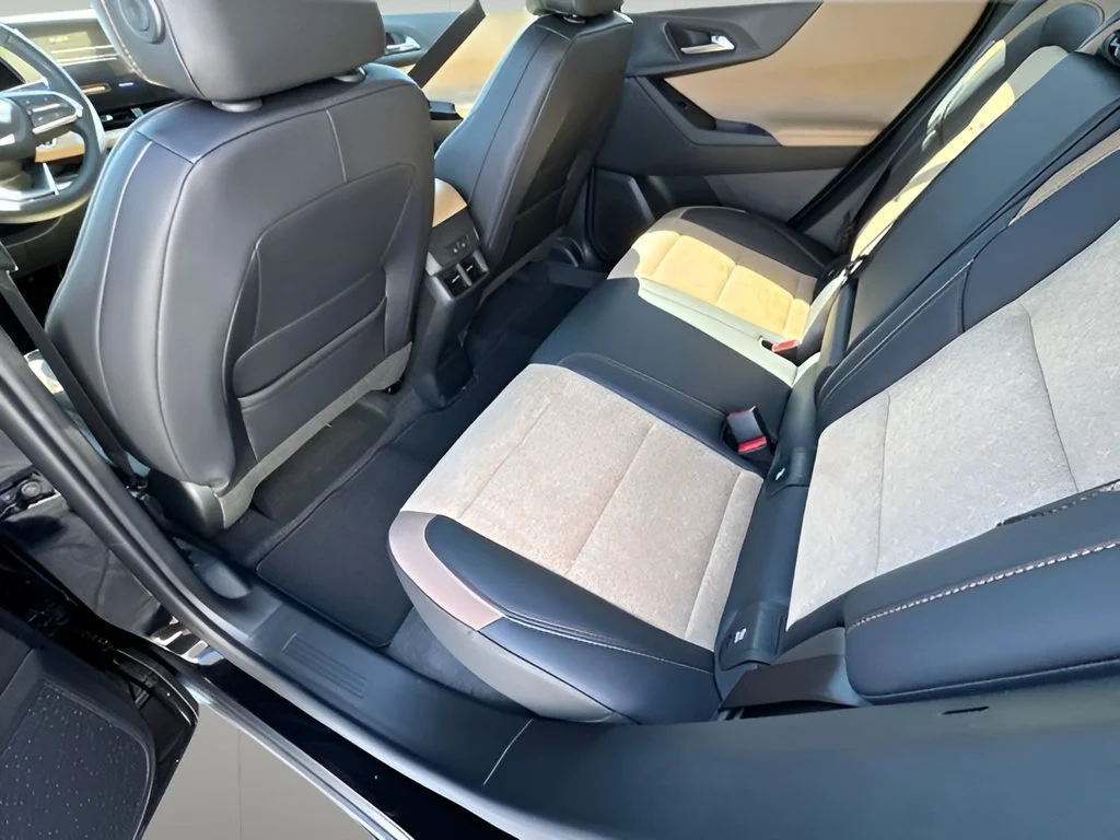 New 2027 Mosaic Black Metallic Chevrolet ACTIV image 15