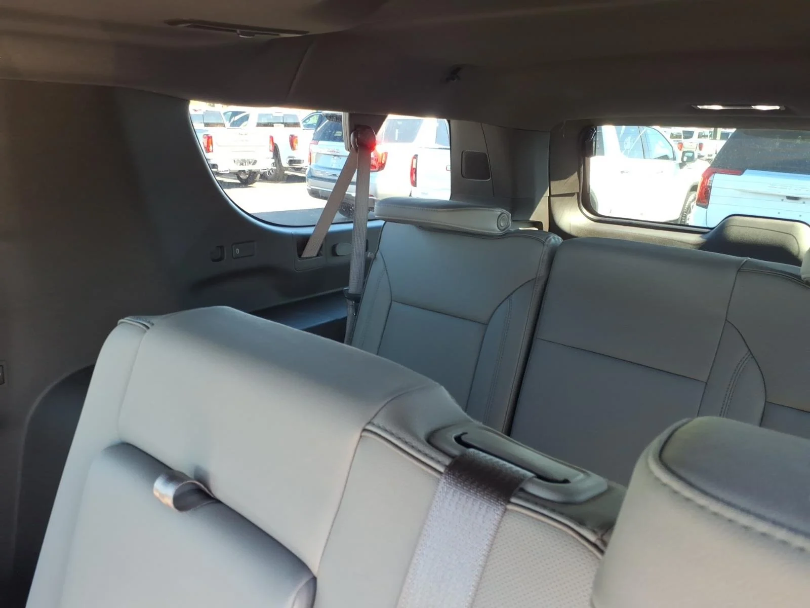 2027 GMC Yukon XL Elevation - Photo 7