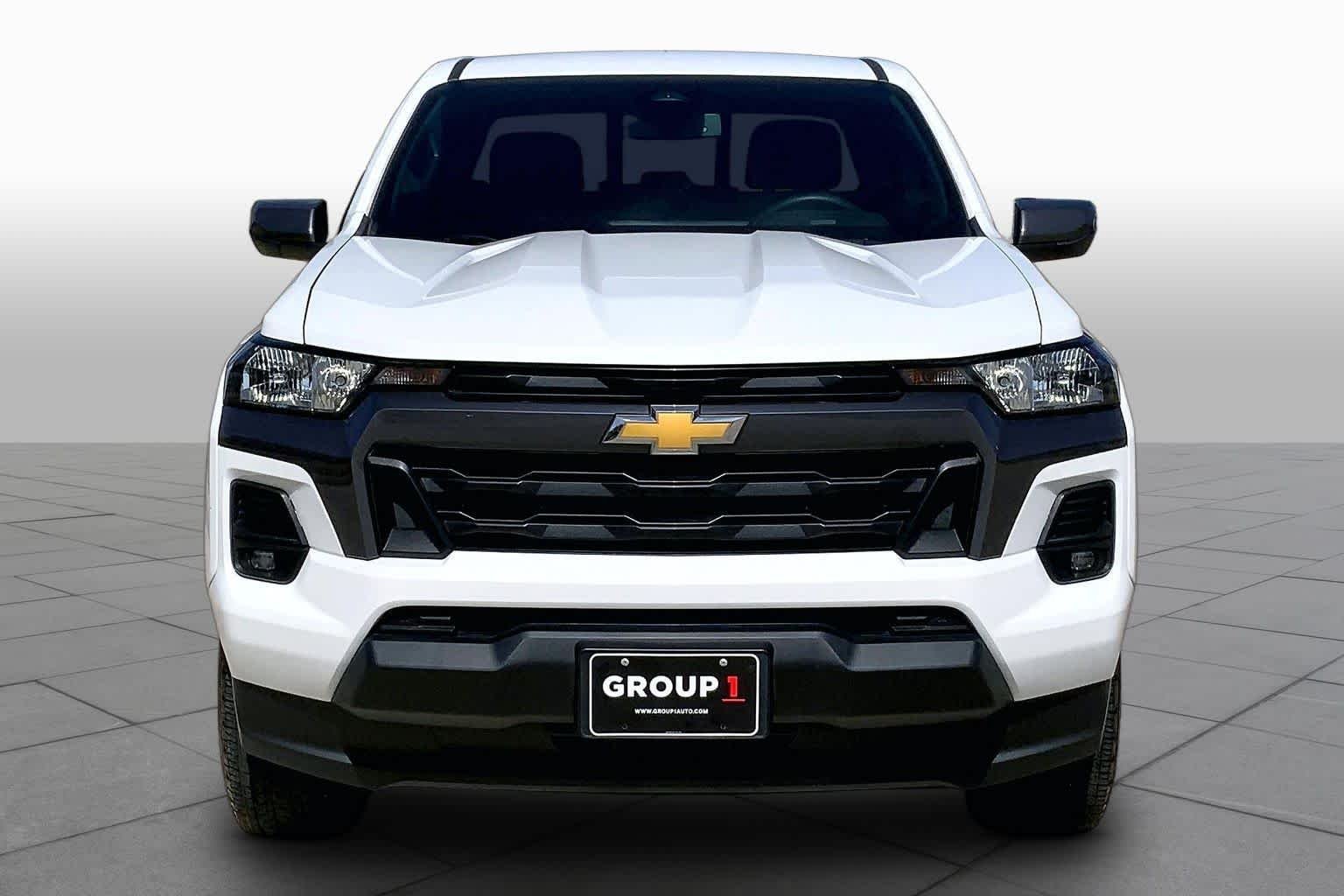 Used 2023 Summit White Chevrolet LT image 4