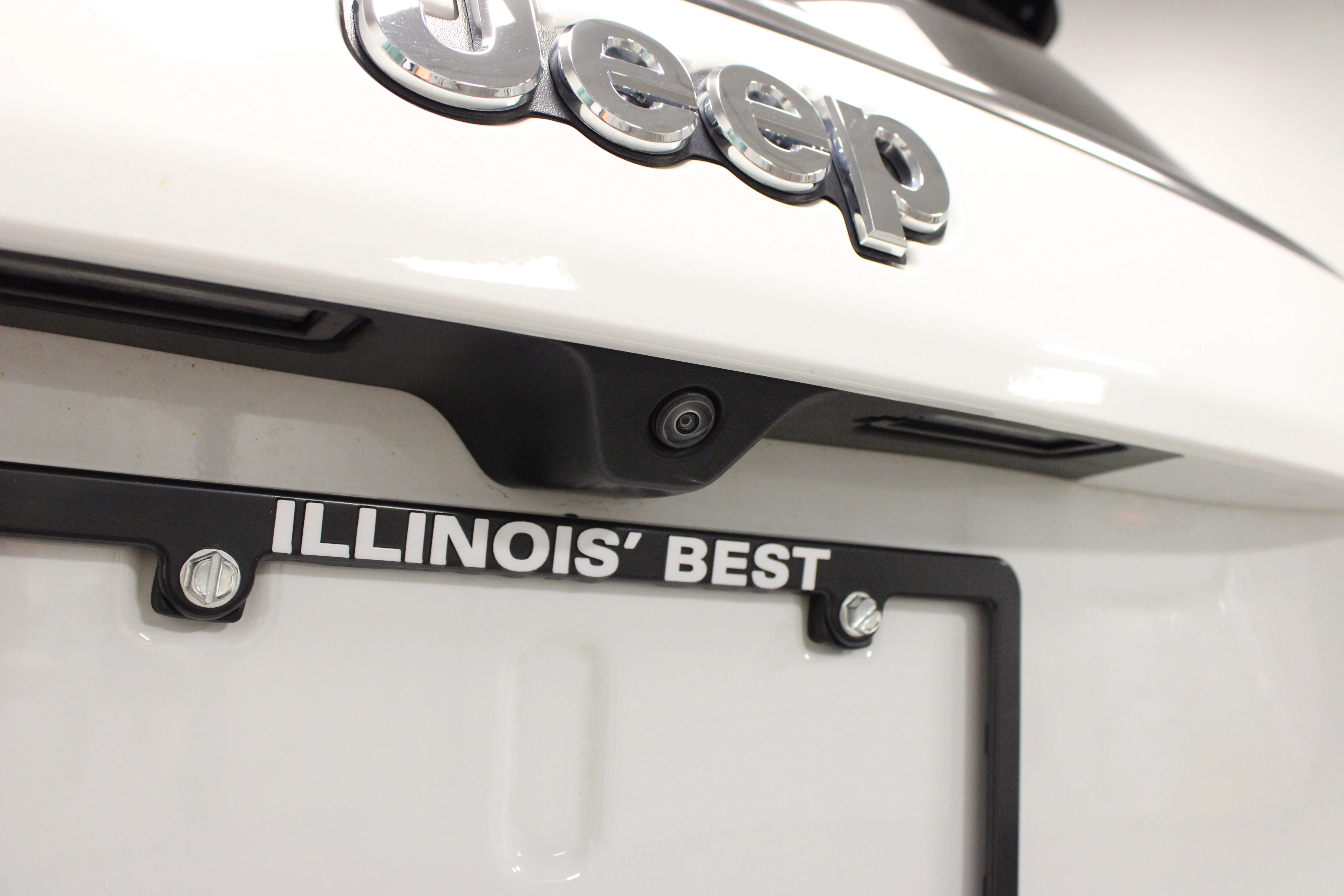 Used 2025 Bright White Clearcoat Jeep Limited image 11