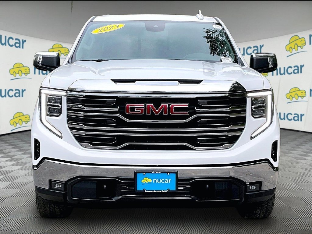 Used 2023 White GMC SLT image 2